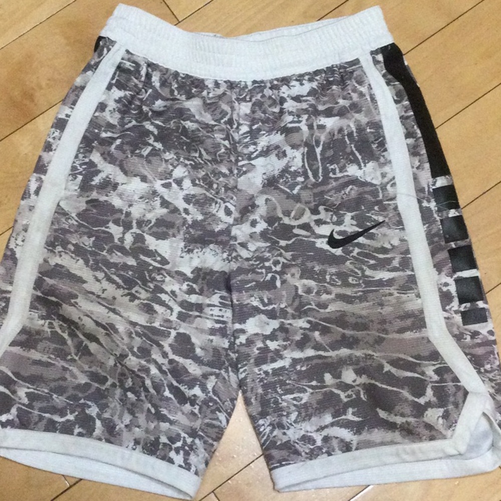 Nike Dri-Fit Youth L very good condition